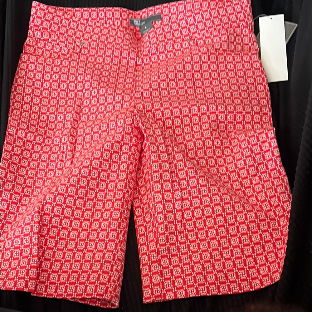 89th & Madison Red and White Capris